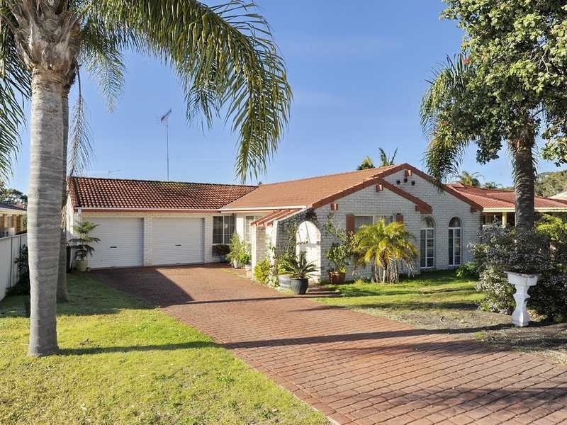 125 Rocky Point Road, Fingal Bay NSW 2315