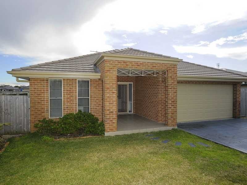 33 Broughton Circuit, Tanilba Bay NSW 2319