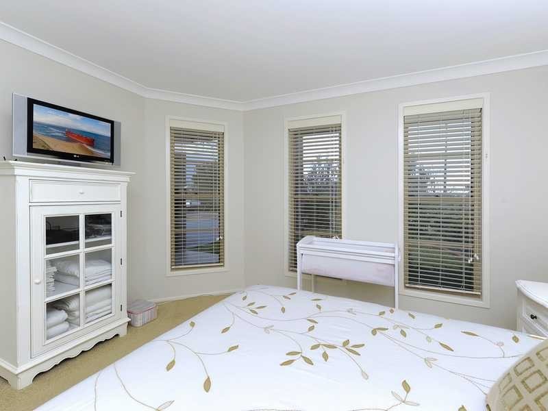 33 Broughton Circuit, Tanilba Bay NSW 2319