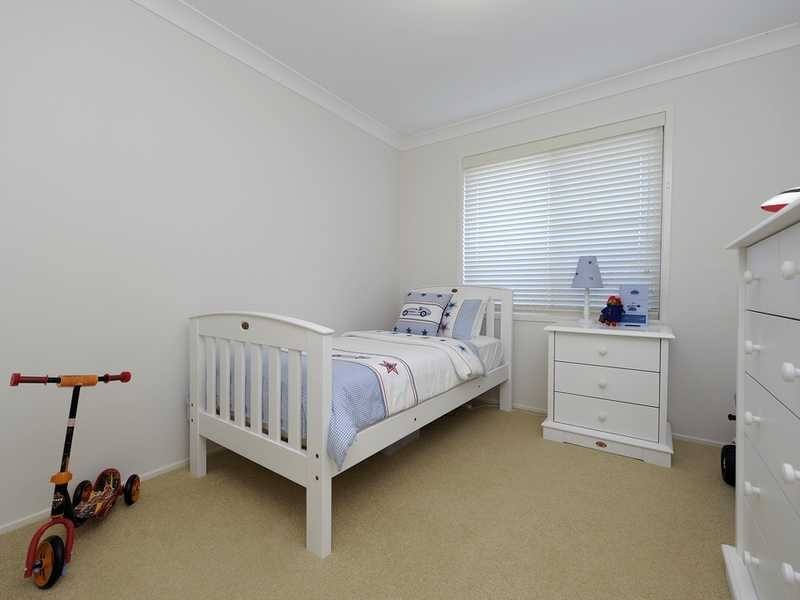33 Broughton Circuit, Tanilba Bay NSW 2319