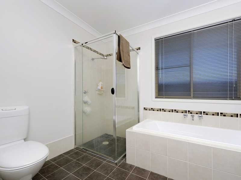 33 Broughton Circuit, Tanilba Bay NSW 2319