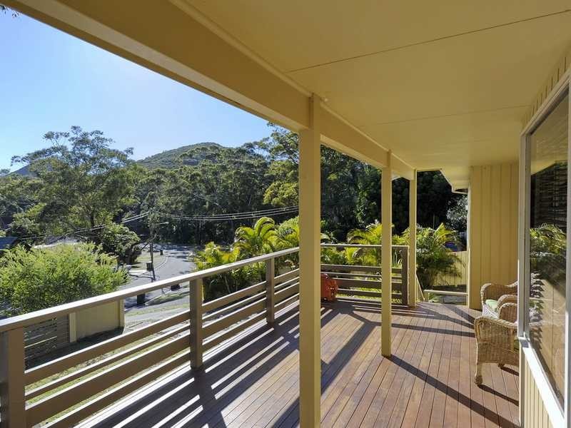 8 Ocean Beach Road, Shoal Bay NSW 2315