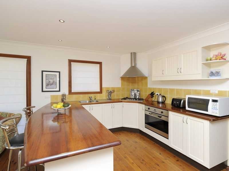 8 Ocean Beach Road, Shoal Bay NSW 2315