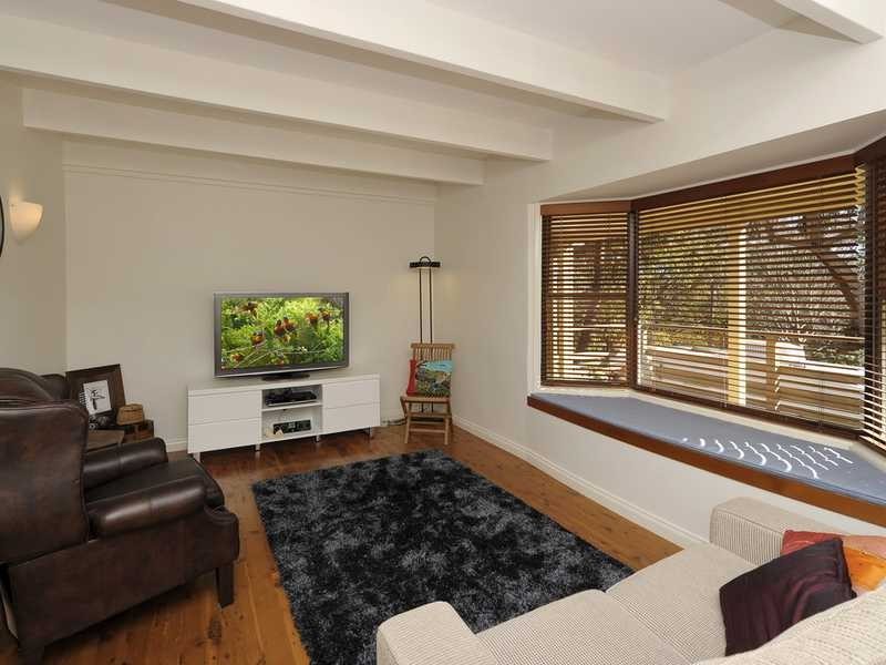 8 Ocean Beach Road, Shoal Bay NSW 2315