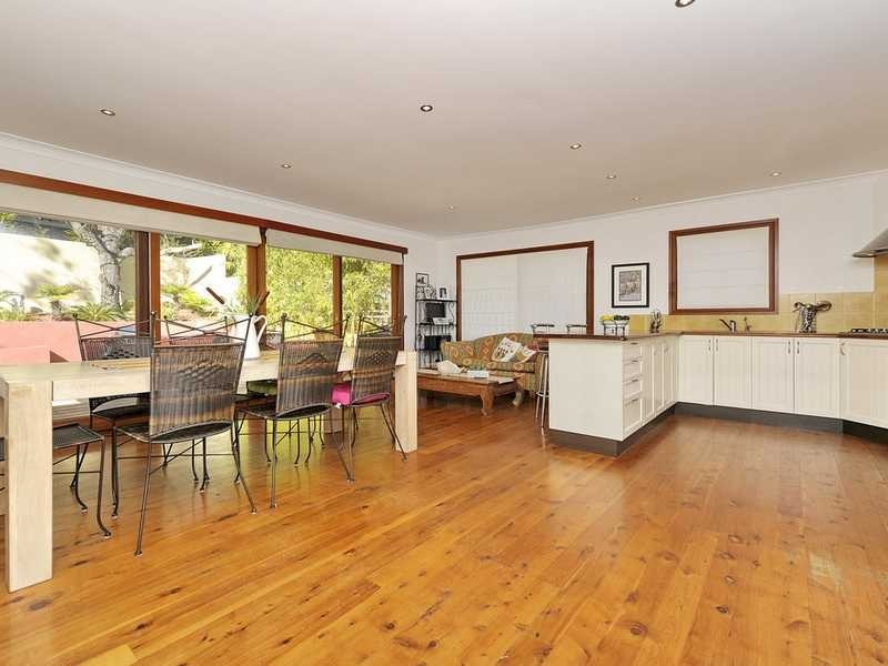 8 Ocean Beach Road, Shoal Bay NSW 2315