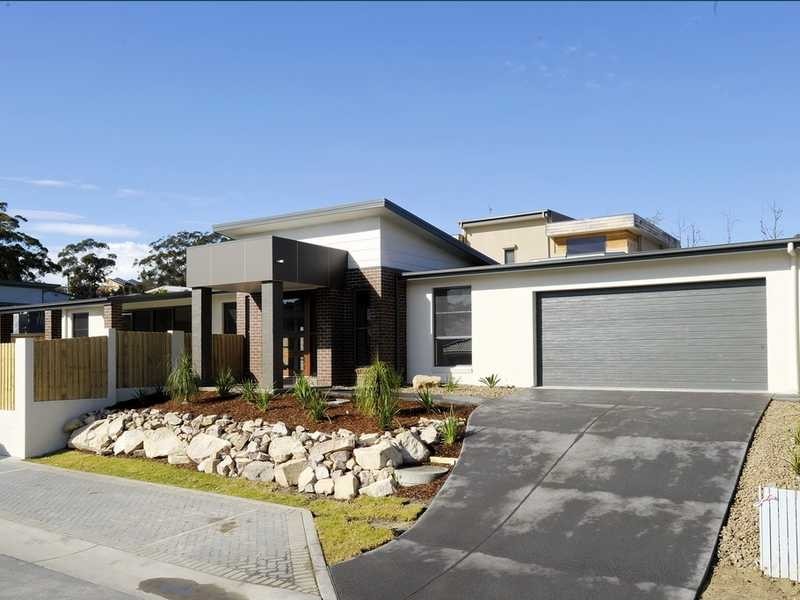 9 Seaspray Avenue, Nelson Bay NSW 2315