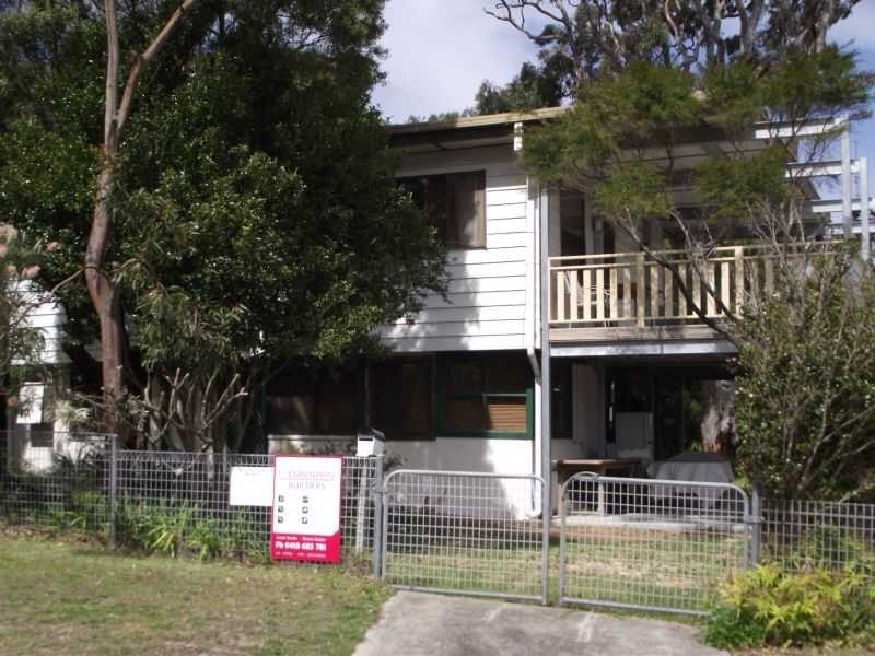 10 Lionel Avenue, Shoal Bay NSW 2315