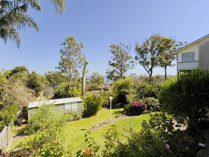 39 Vista Avenue, Soldiers Point NSW 2317