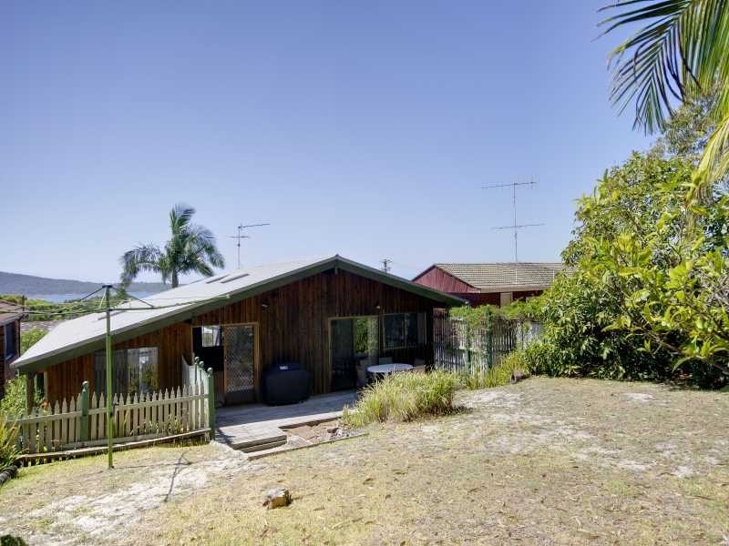 26 Lentara Street, Fingal Bay NSW 2315