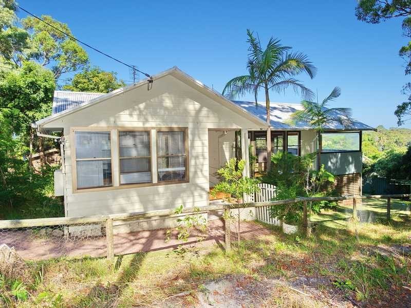 2 Waratah Avenue, Salamander Bay NSW 2317