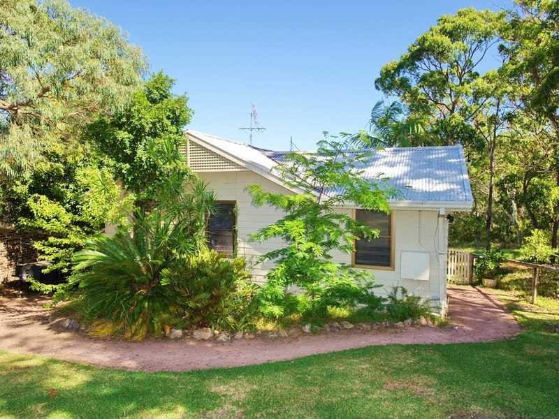 2 Waratah Avenue, Salamander Bay NSW 2317