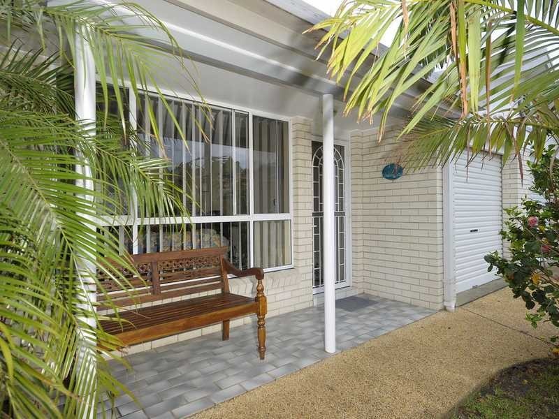 Villa 1/52 Boulder Bay Road, Fingal Bay NSW 2315