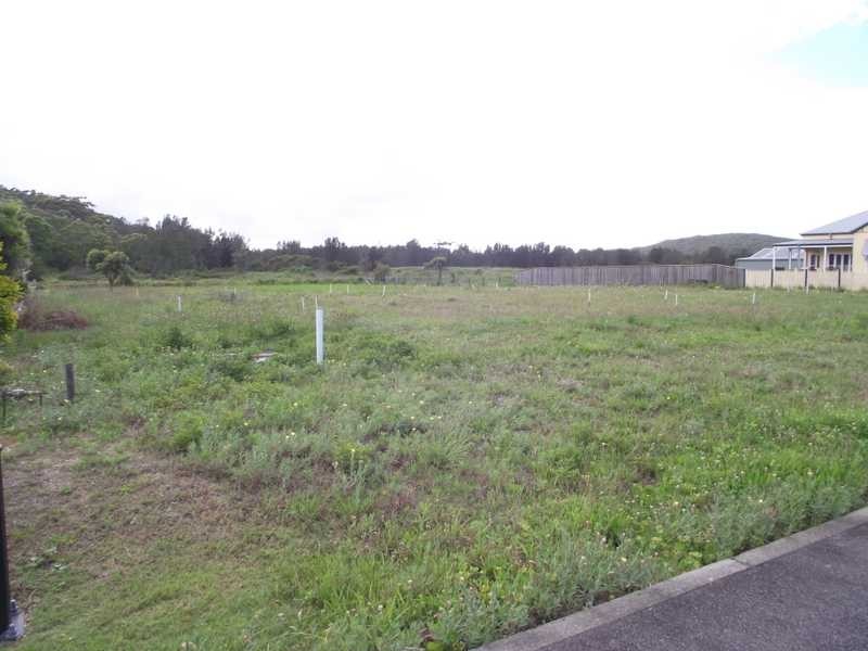 7 Echo Place, One Mile NSW 2316