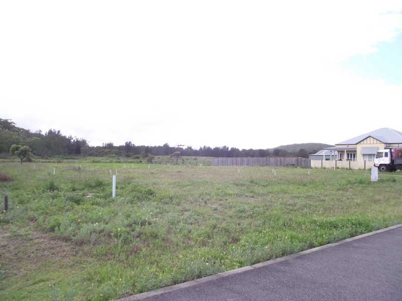 7 Echo Place, One Mile NSW 2316