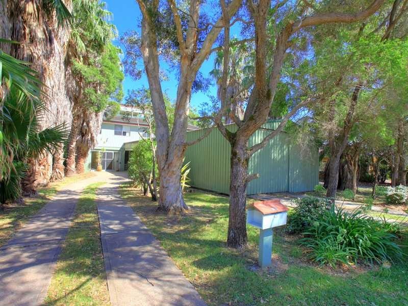 65 Kent Gardens, Soldiers Point NSW 2317