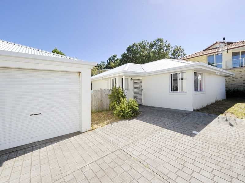 Apartment 2/96 Morna Point Road, Anna Bay NSW 2316