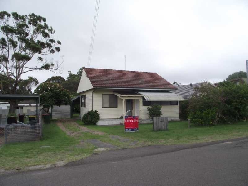 14 Rigney Street, Shoal Bay NSW 2315