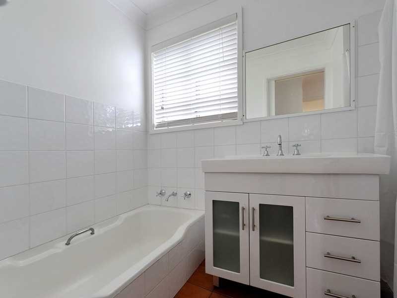 Apartment 2/11 Pacific Avenue, Anna Bay NSW 2316