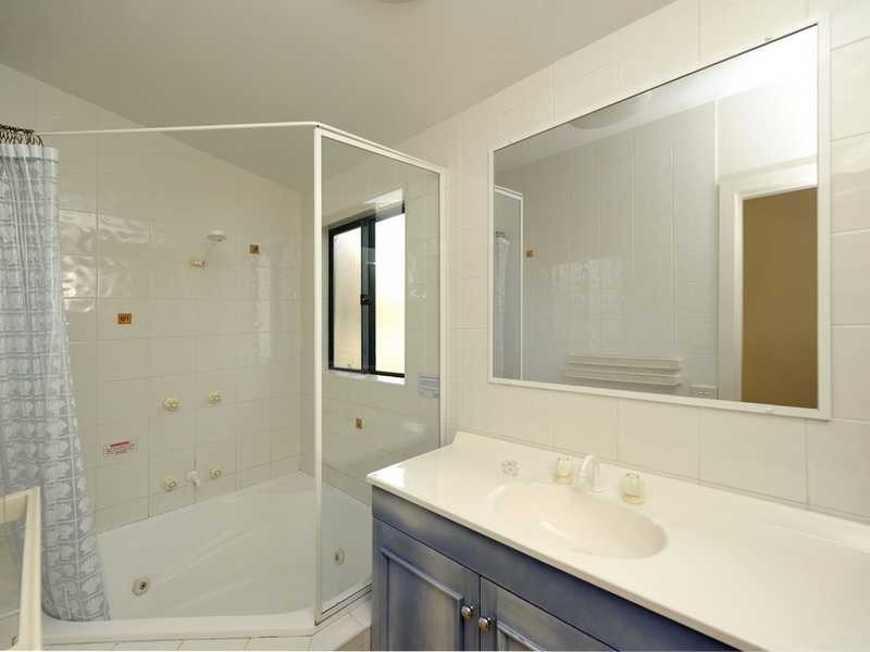 Apartment 2/1a Messines Street, Shoal Bay NSW 2315