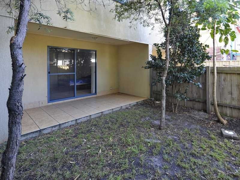 Apartment 2/1a Messines Street, Shoal Bay NSW 2315