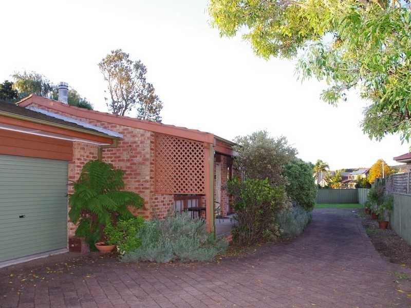 2/4 Shoreline Drive, Fingal Bay NSW 2315