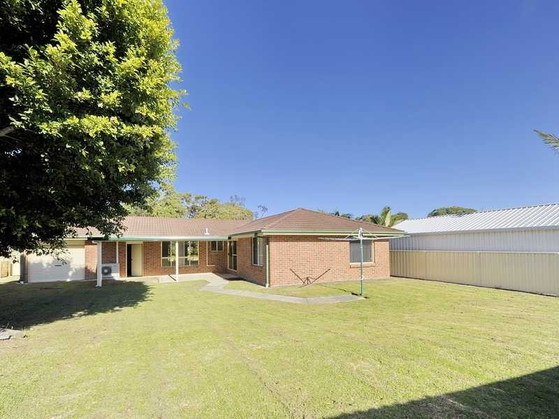 15 Clonmeen Circuit, Anna Bay NSW 2316