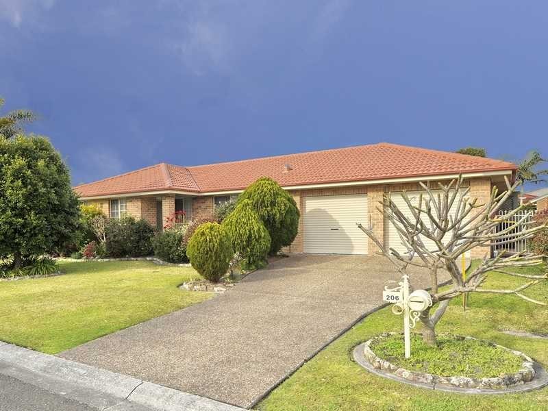 206 Rocky Point Road, Fingal Bay NSW 2315