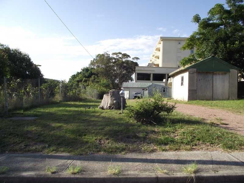 12 Messines Street, Shoal Bay NSW 2315