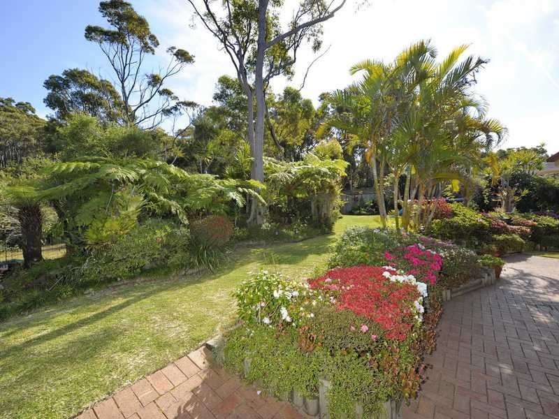 132 Rocky Point Road, Fingal Bay NSW 2315