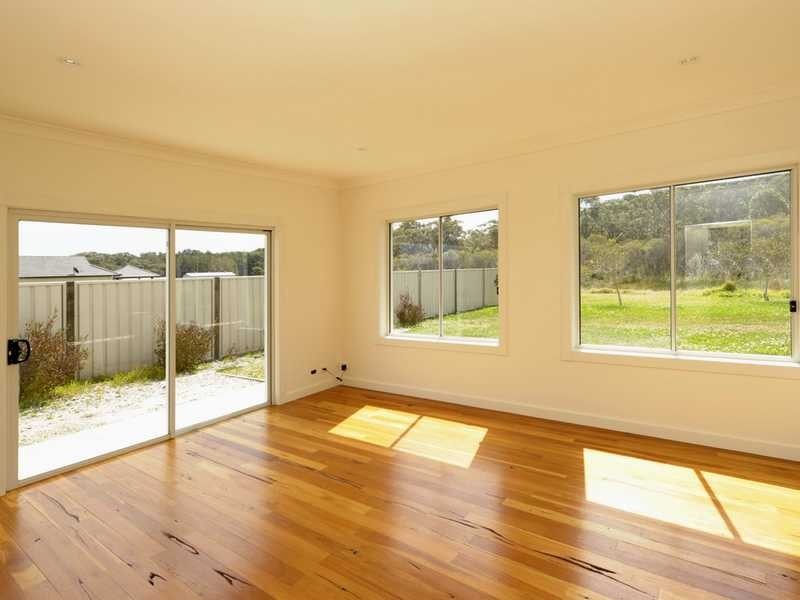 18 Reflections Drive, One Mile NSW 2316