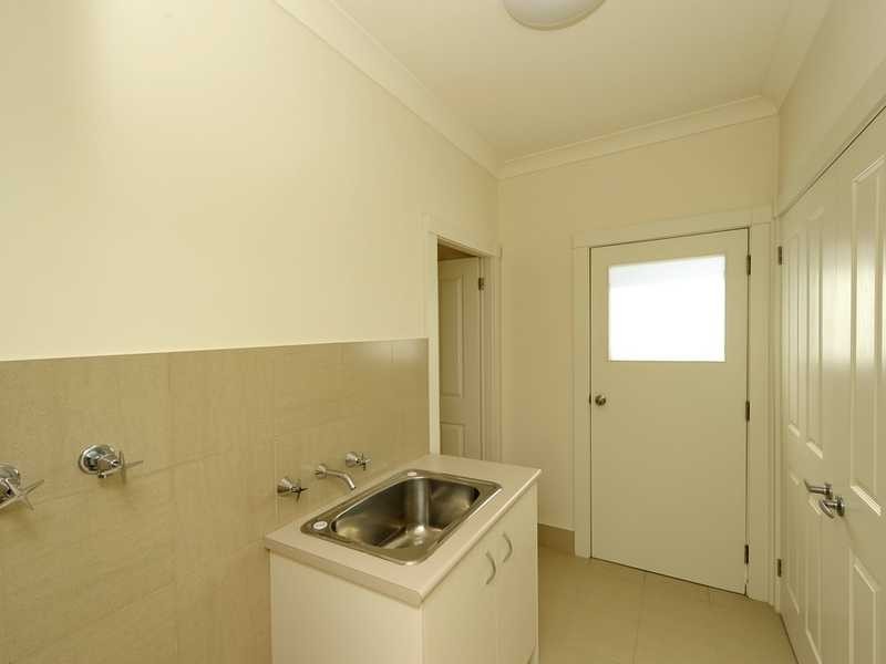 18 Reflections Drive, One Mile NSW 2316