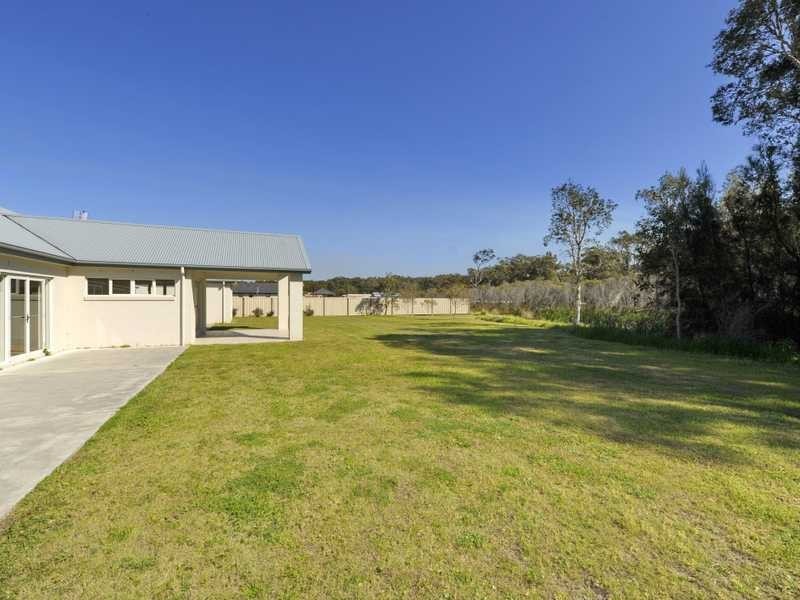18 Reflections Drive, One Mile NSW 2316