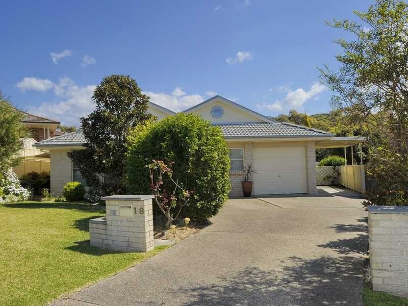 18 Hawkes Way, Boat Harbour NSW 2316