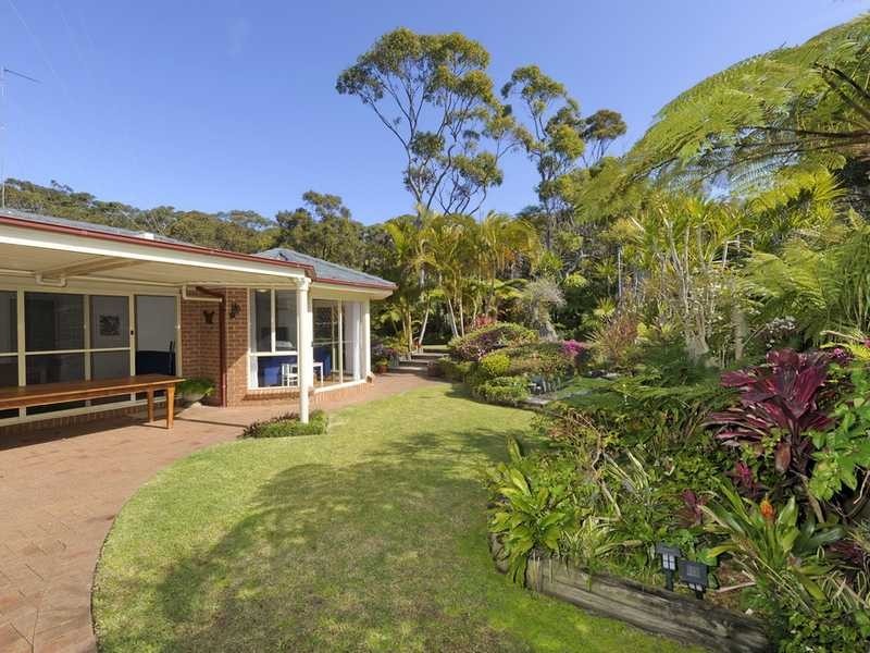 132 Rocky Point Road, Fingal Bay NSW 2315