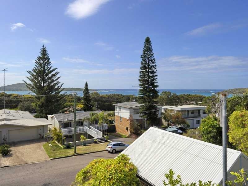16 Lentara Street, Fingal Bay NSW 2315