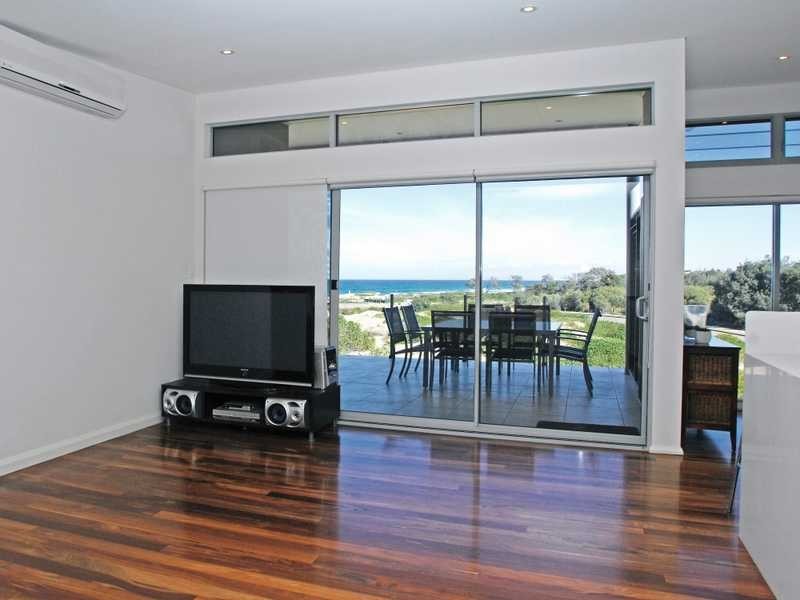21 Robinson Street, Anna Bay NSW 2316