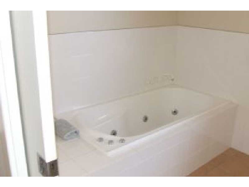 Unit 2/10 Ocean Parade, Boat Harbour NSW 2316