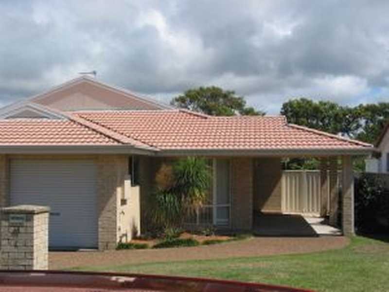 1/48 Boulder Bay Rd, Fingal Bay NSW 2315