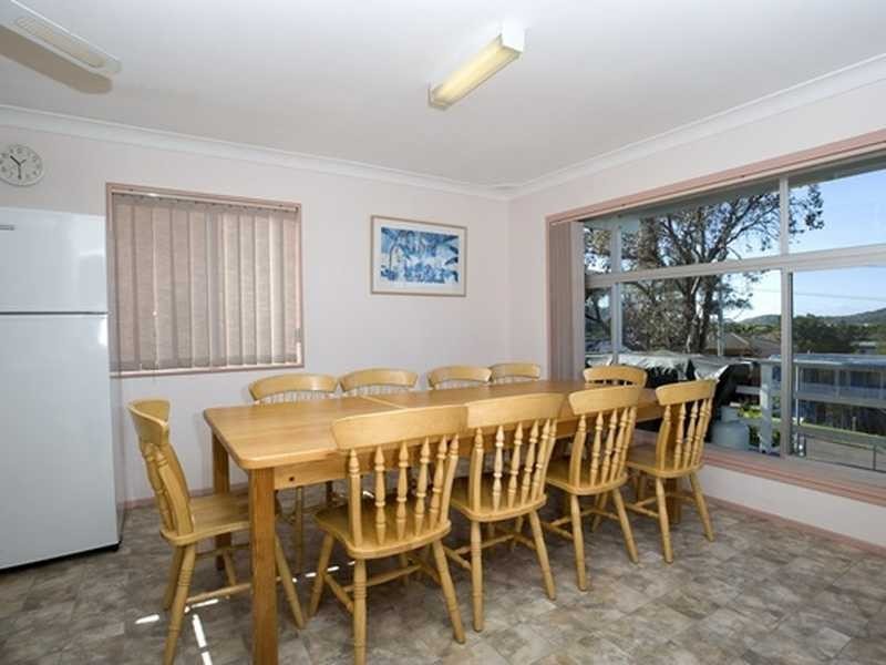 32 Lentara Street, Fingal Bay NSW 2315