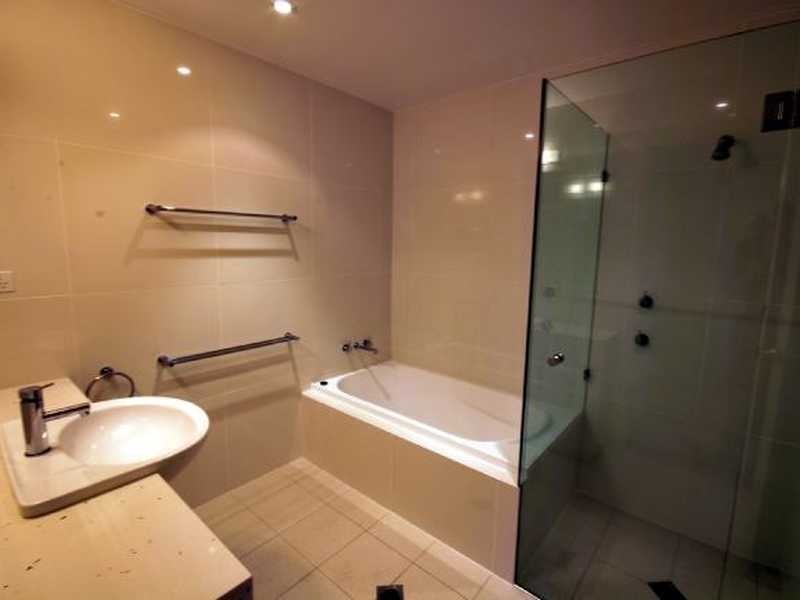 2/2 Boulder Bay Road, Fingal Bay NSW 2315