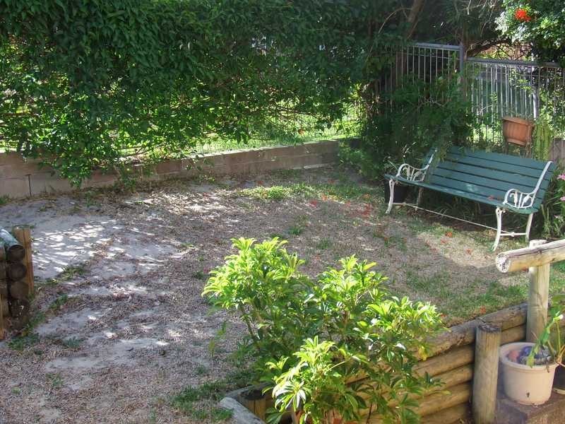 2/3 Leslie Street, Shoal Bay NSW 2315