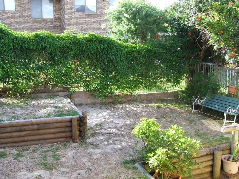 2/3 Leslie Street, Shoal Bay NSW 2315