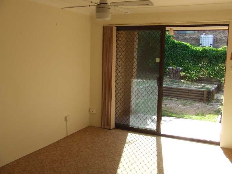 2/3 Leslie Street, Shoal Bay NSW 2315