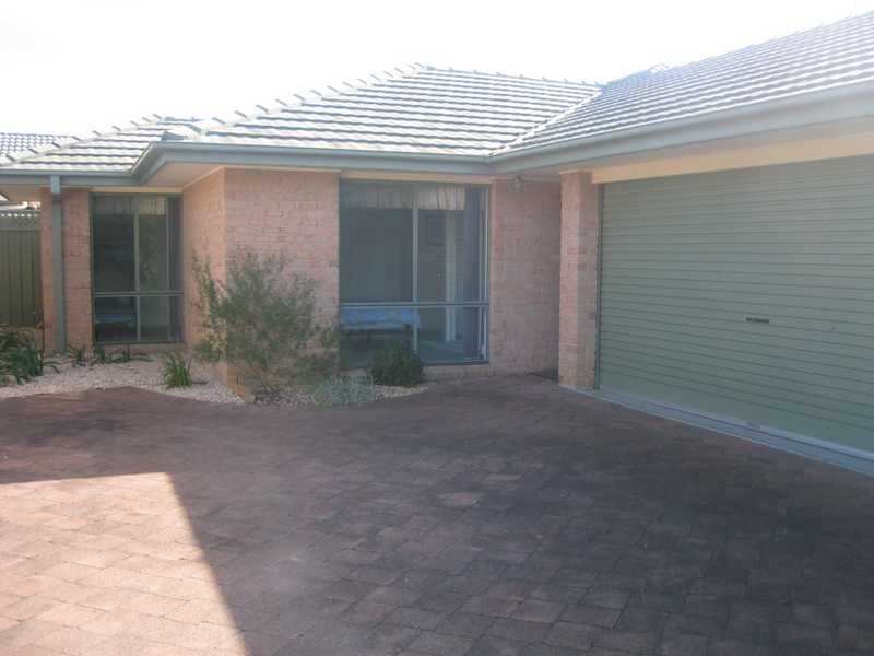 2/203 Rocky Pt Rd, Fingal Bay NSW 2315
