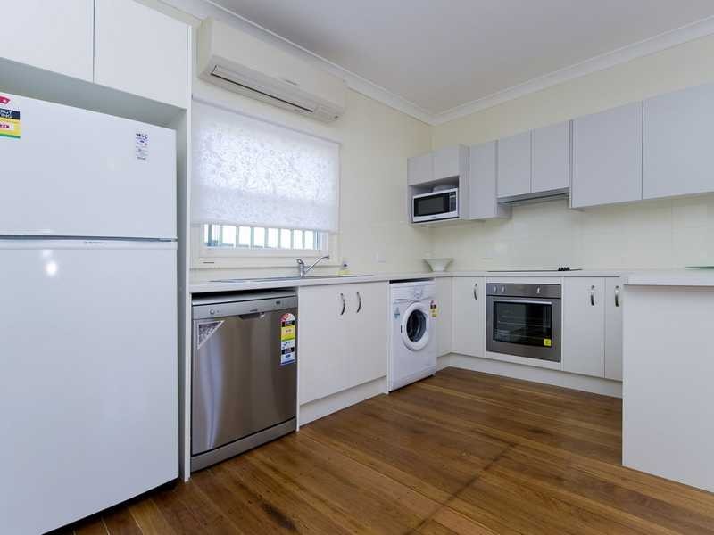 2/18 Messines Street, Shoal Bay NSW 2315