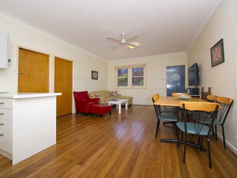 2/18 Messines Street, Shoal Bay NSW 2315