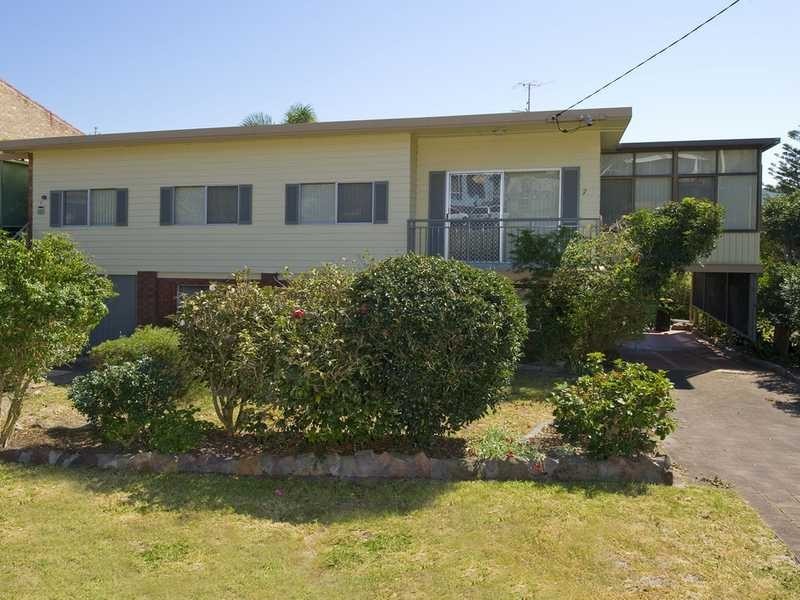 7 Tuna Crescent, Fingal Bay NSW 2315