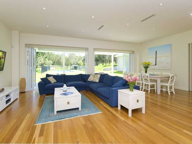 16 Reflections Drive, One Mile NSW 2316