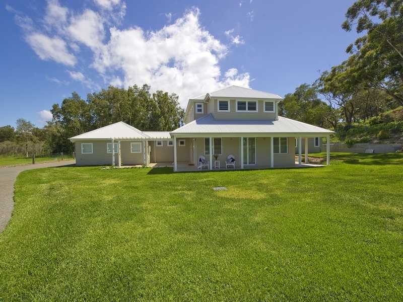 16 Reflections Drive, One Mile NSW 2316