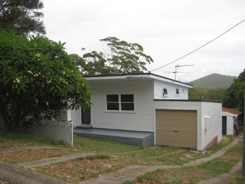 18 Flannel Flower Fairway, Shoal Bay NSW 2315